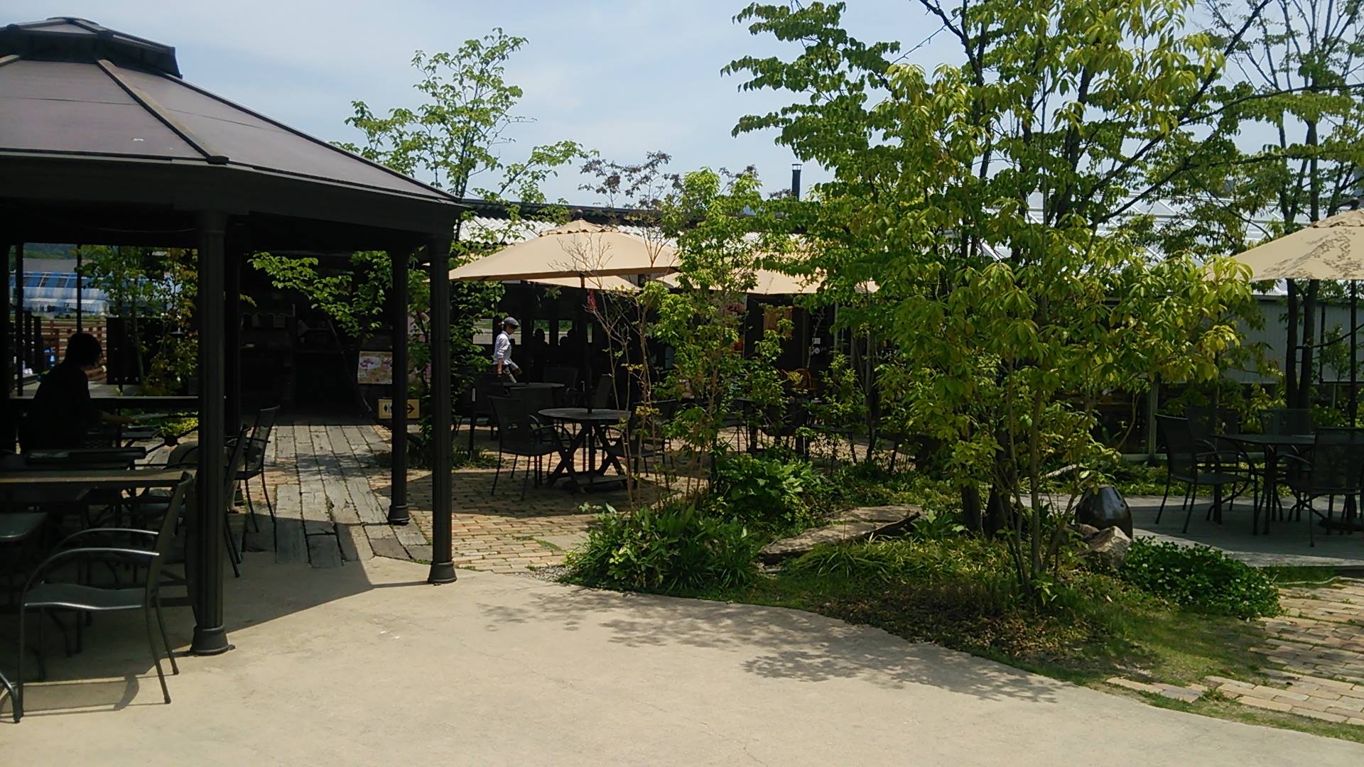 �^�날����K�[�f������